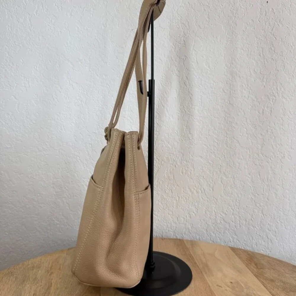 Coach Vintage Bucket Bag Beige